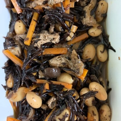 冷凍するつもりで、椎茸も加えて倍の分量で作りました。いつも適当な味付けだったので、レシピを参考にさせていただいて美味しくできて良かったです♪